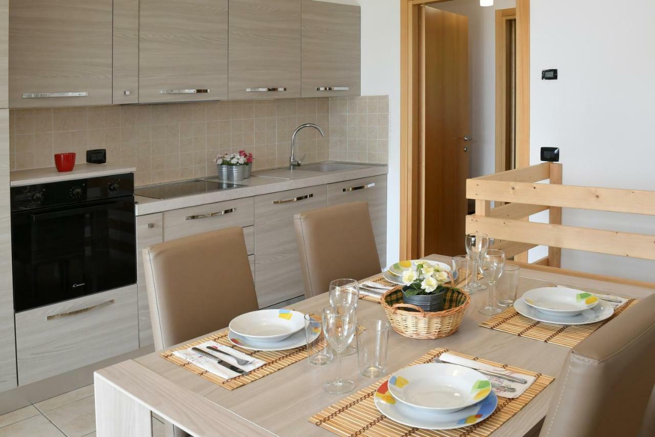 Apartment Gli Ulivi - Tremezzina تريميتْسّو المظهر الخارجي الصورة