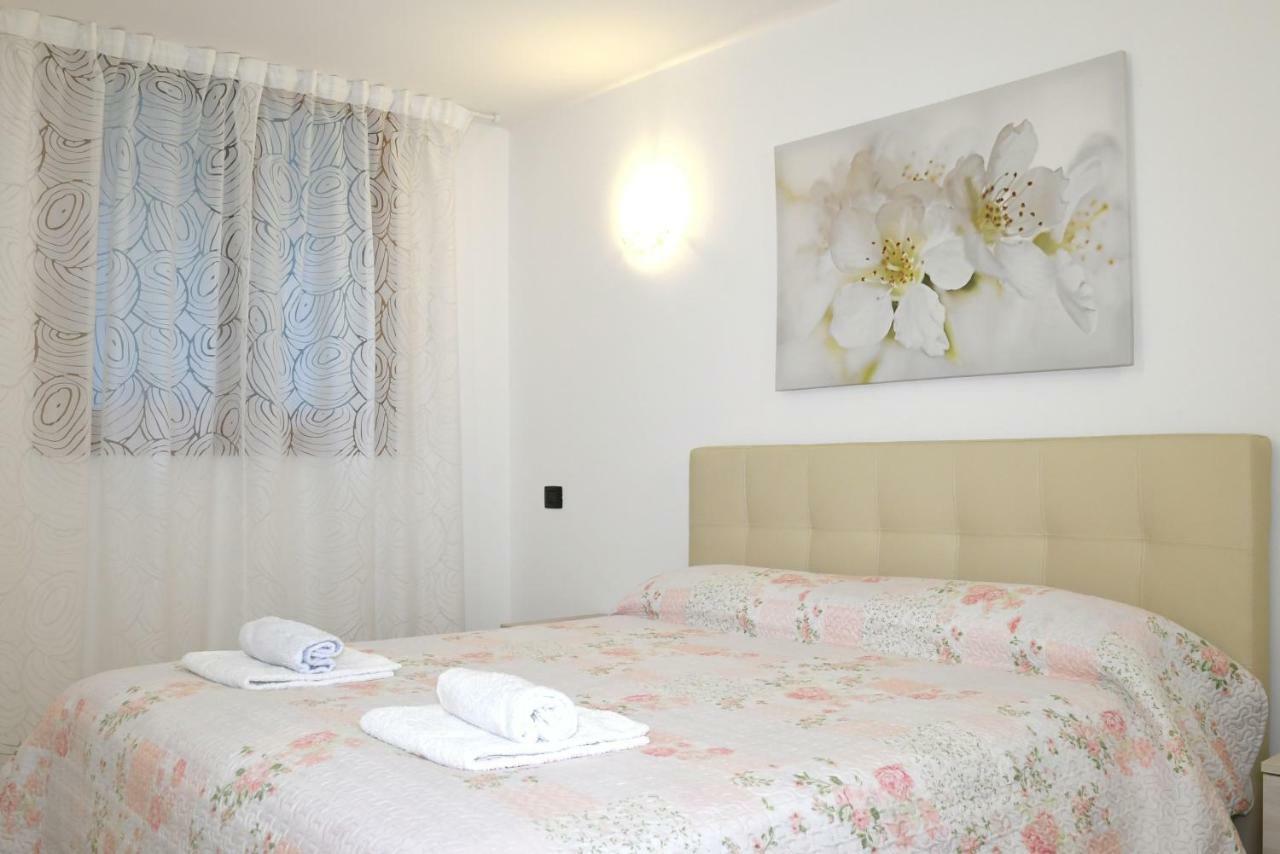 Apartment Gli Ulivi - Tremezzina تريميتْسّو المظهر الخارجي الصورة