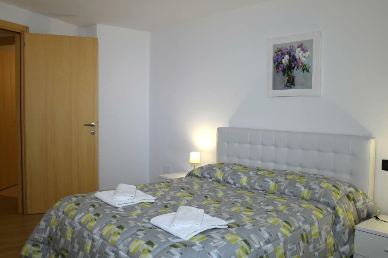 Apartment Gli Ulivi - Tremezzina تريميتْسّو المظهر الخارجي الصورة
