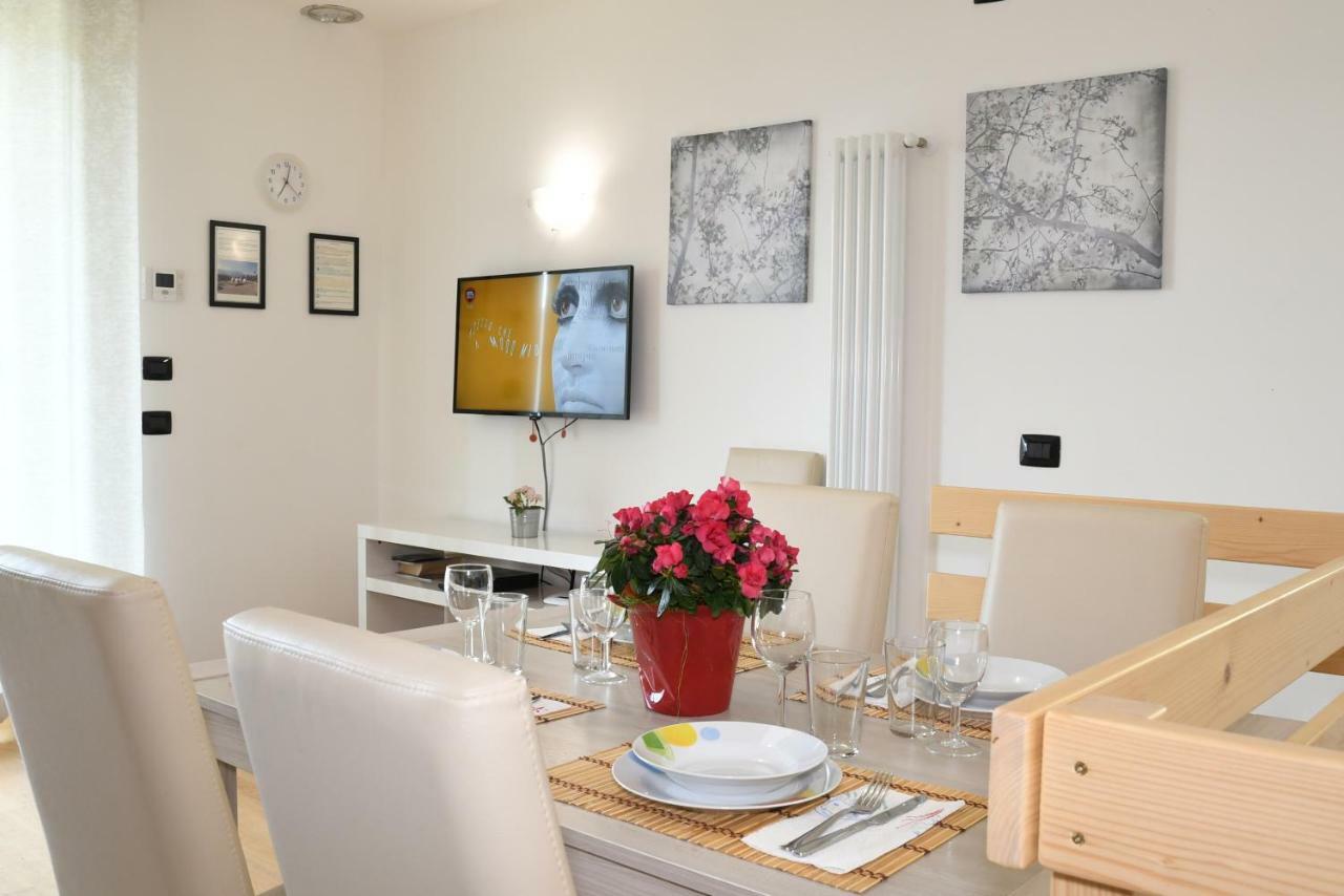 Apartment Gli Ulivi - Tremezzina تريميتْسّو المظهر الخارجي الصورة