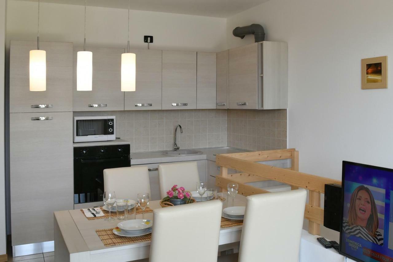 Apartment Gli Ulivi - Tremezzina تريميتْسّو المظهر الخارجي الصورة