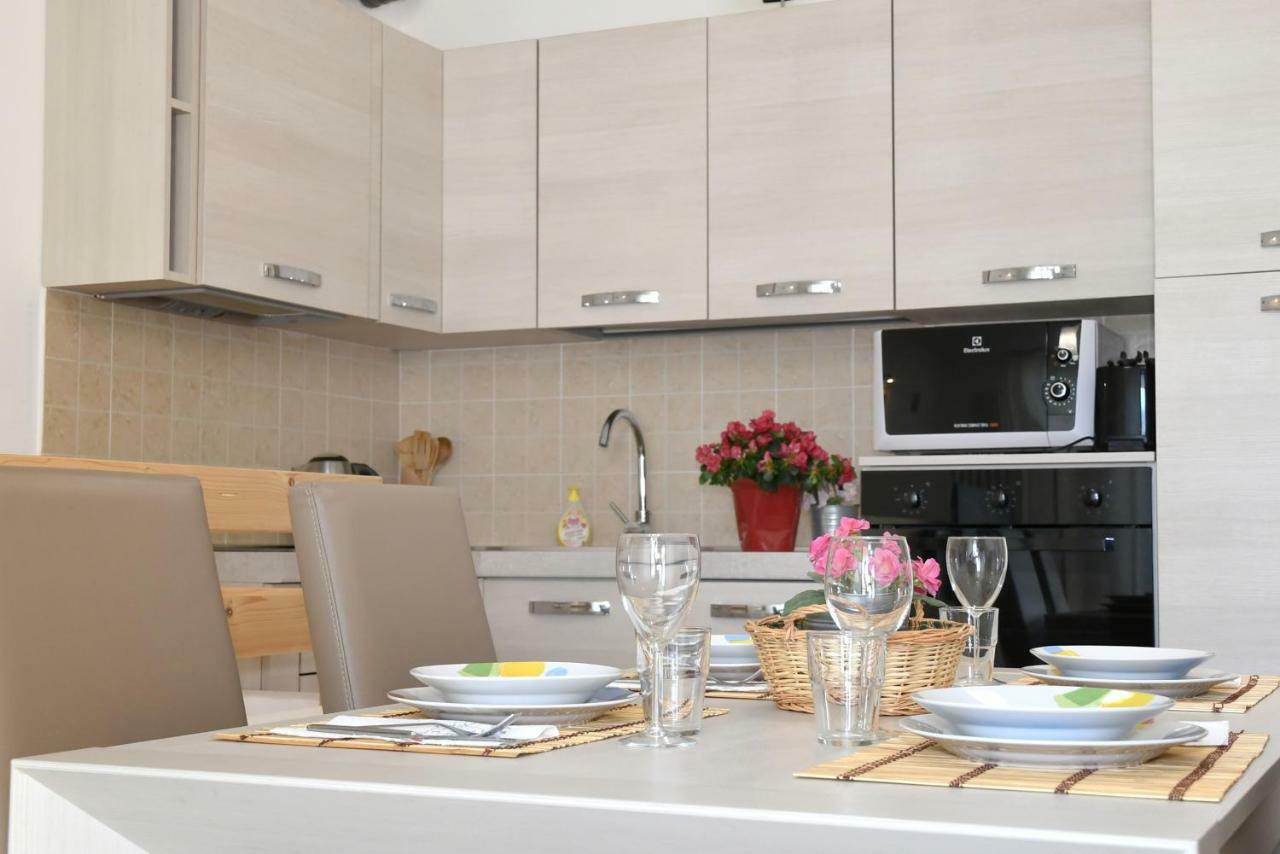Apartment Gli Ulivi - Tremezzina تريميتْسّو المظهر الخارجي الصورة